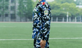 军训服怎么穿 军训服腰带怎么扣