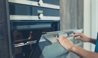 烤箱烤鸡腿要多长时间多少度 用烤箱烤鸡翅的温度和时间