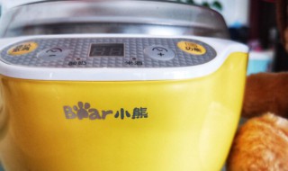 小熊酸奶机怎么使用 小熊酸奶机怎么使用需要放水吗