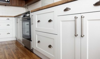 夏天厨房蟑螂太多怎么处理(厨房很多小蟑螂怎么办夏天)