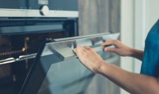 烤箱如何用（烤箱的使用方法图解）