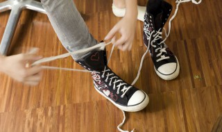 如何去除鞋子里面的霉 如何去除鞋子里面的霉斑小妙招