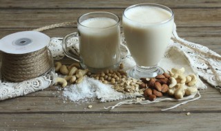 鲜牛奶成豆花状了能喝吗（鲜牛奶成豆花状了能喝吗）