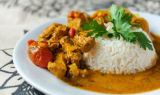 咖喱粉和咖喱块的区别（咖喱粉如何做出咖喱块的味道）