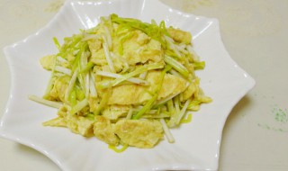 鸡蛋炒蒜黄的做法（鸡蛋炒蒜黄的做法窍门）