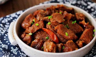 红烧羊肉做法（红烧羊肉的做法及配料）