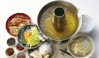 火锅清汤锅怎么配制（火锅清汤锅怎么配制才好吃）
