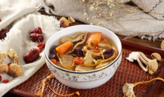 炖汤放什么（炖汤放什么药材补身体）