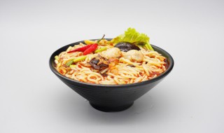 牛杂粉丝汤的做法（牛肉粉汤的做法最正宗的做法）