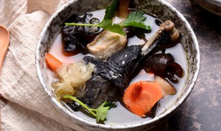 鸡和什么炖 鸡和什么炖汤补血补气