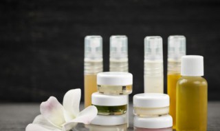 过期化妆品可以用吗（过期化妆品有什么妙用）