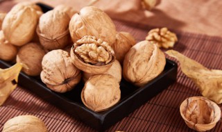 黑芝麻核桃黑豆粉的功效与作用(三种人不能吃黑芝麻)