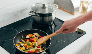 哪种锅炒菜对人体健康更有益（中国最好的铁锅品牌排行榜）