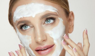 过期牛奶洗脸的正确方法 用牛奶洗脸一年了,后果