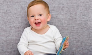 草字头的字男孩名字（带三点水和草字头的字男孩名字）