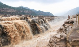 梦见淹水是什么意思（梦见水5种征兆要发财）