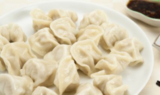 白菜肉饺子馅怎么调好吃（白菜猪肉馅饺子怎么调好吃）