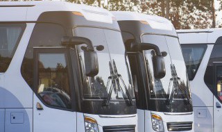 大巴车最多有多少个座位（大巴车最多有多少个座位啊）