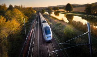 高铁是什么样子的 二等座高铁是什么样子的