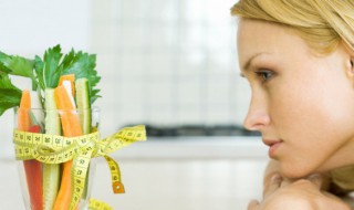 一个人一生吃多少吨食物（一个人一生吃多少吨食物,就会死）