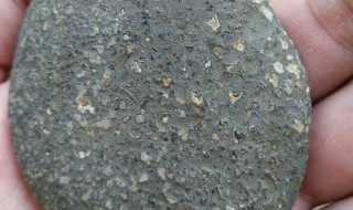 石头的种类和作用（石头的种类和作用和材质）