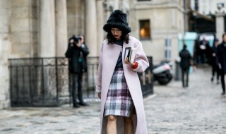 双面羊绒大衣在家怎么洗不缩水(100%羊毛大衣在家怎么清洗)