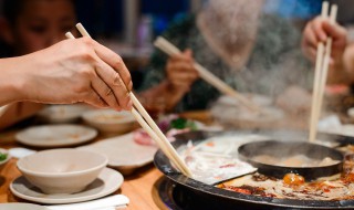 吃火锅屋里怎么快速散味 吃火锅怎么去除房间的味道