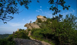 信阳鸡公山在哪里（河南信阳鸡公山风景区）