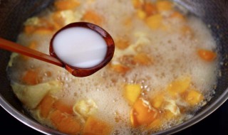 勾芡用什么淀粉 勾芡用什么淀粉还是生粉