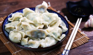 怎样煮速冻饺子不粘锅 怎样煮速冻饺子不粘锅呢