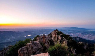 泰山为什么春节这多人去爬山（爬泰山为什么不能登顶）