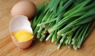 拌饺子陷时放一个生鸡蛋起什么作用（拌饺馅放鸡蛋吗）