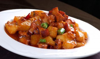 土豆红烧肉的家常做法 土豆红烧肉的家常做法红烧肉