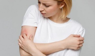 皮肤为什么越抓越痒 皮肤为什么越抓越痒要擦什么药止痒