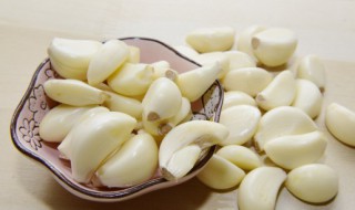 大蒜怎么腌制好吃 辣椒和大蒜怎么腌制好吃