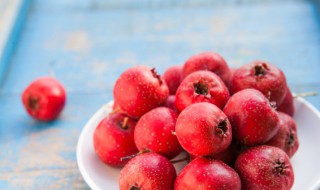 山楂泡水喝的功效与副作用（枸杞子与山楂泡水喝的功效与副作用）