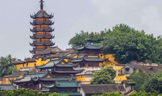 镇江金山寺简介（镇江金山寺简介唯美）