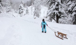 女人梦见下雪什么征兆