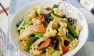 怎么炒菜花家常做法（怎么炒菜花家常做法好吃）