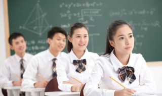 女生在学校生活上要注意什么（女生在学校生活上要注意什么问题）