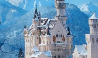 德国著名建筑(德国著名建筑家沃尔特格罗佩斯在德国魏玛市建立了)