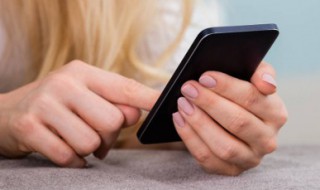 苹果手机怎么置顶（苹果手机怎么置顶微信好友）