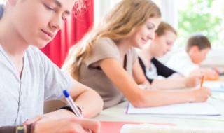 惠崇怎么读 惠崇怎么读音读出来