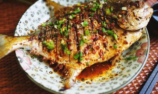 烤鲳鱼的做法烤箱 烤鲳鱼做法家常做法