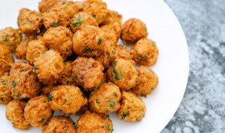 豆面丸子的做法 油炸绿豆面丸子的做法