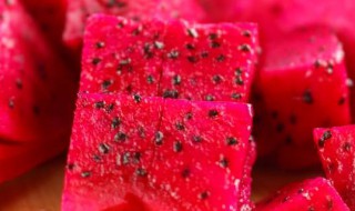 火龙果汁加醋会变色吗（火龙果汁加白醋会变色吗）