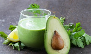 牛油果去皮可以直接吃吗 牛油果去皮可以直接吃吗有毒吗