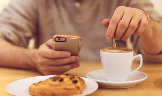 怎么把网上视频存在手机上 大家可以看看