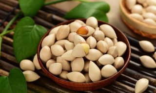 近期武汉街头出现大量白果是怎么回事 出现大量白果能吃吗?