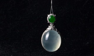 翡翠鉴别泡水法 翡翠鉴别最简单方法水泡